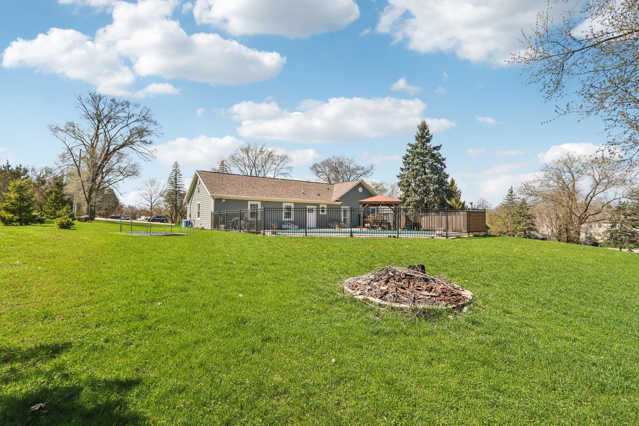 4780 Meadow View East Brookfield, WI 53005 - Photo 49 of 74 71-web-or-mls-Meadow View E-S1704-071