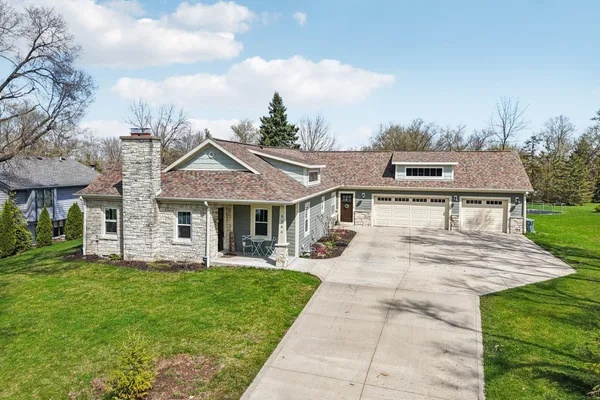 $800,000 | 4780 Meadow View East, Brookfield, WI 53005
