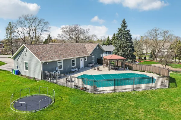 $800,000 | 4780 Meadow View East, Brookfield, WI 53005