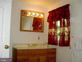 1717 Ziegler Road Pennsburg, PA 18073 - Photo 4 of 6