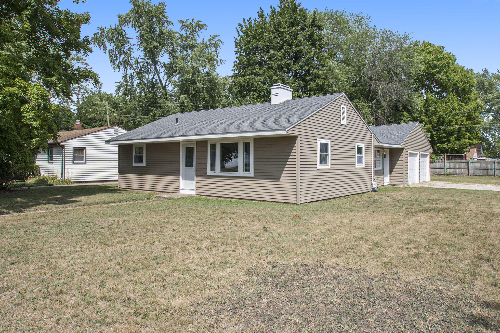 2383 Virginia Road Benton Harbor, MI 49022 - Photo 1 of 23 Front/Side