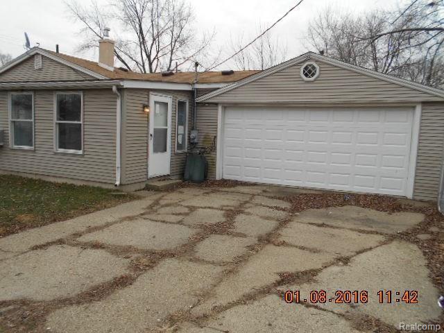 342 South Harris Road Ypsilanti, MI 48198 - Photo 4 of 18 342 Harris Ypsilanti 010816 (5).JPG