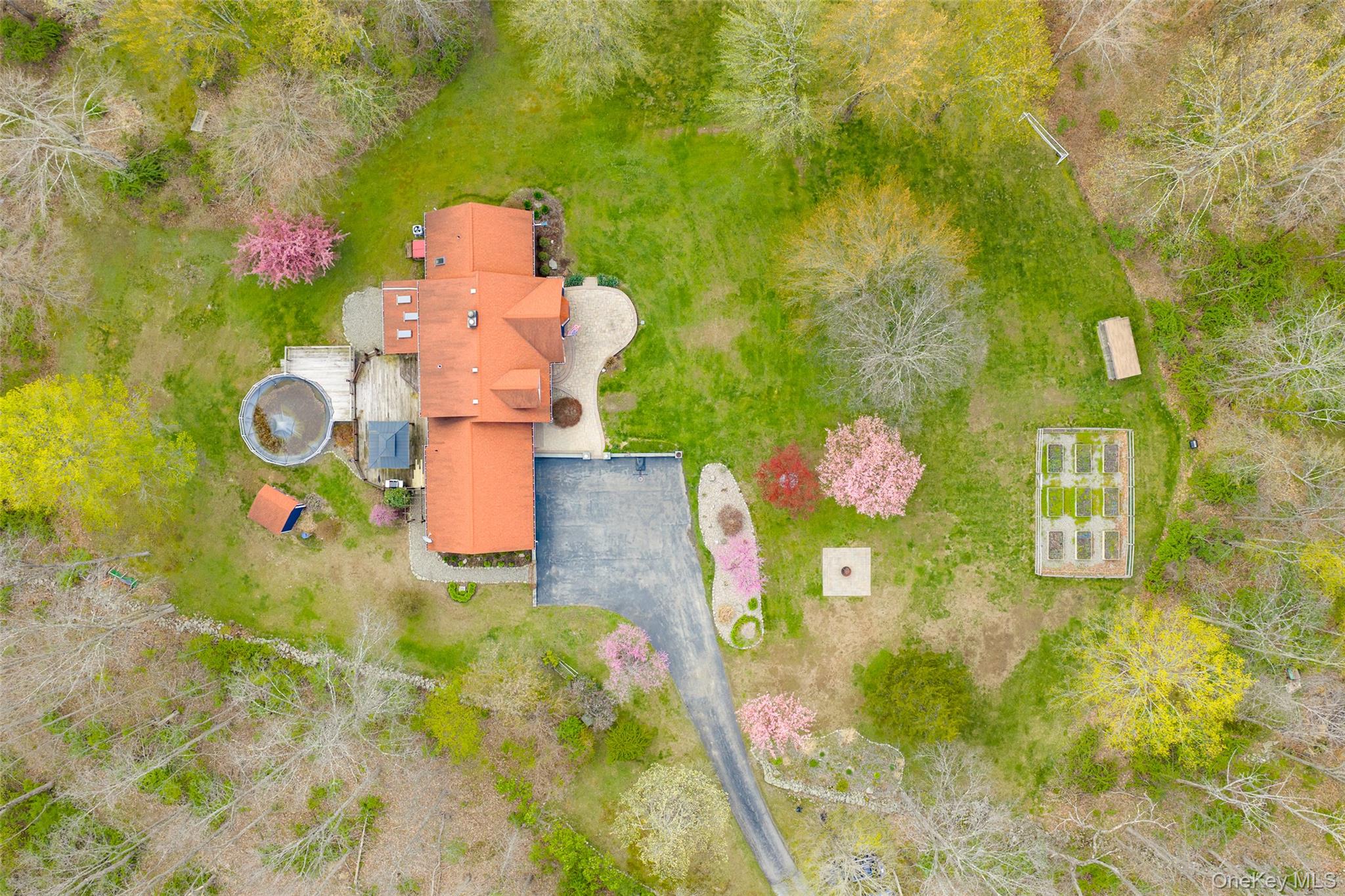 64 Travis Road Pleasant Valley, NY 12538 - Photo 7 of 48