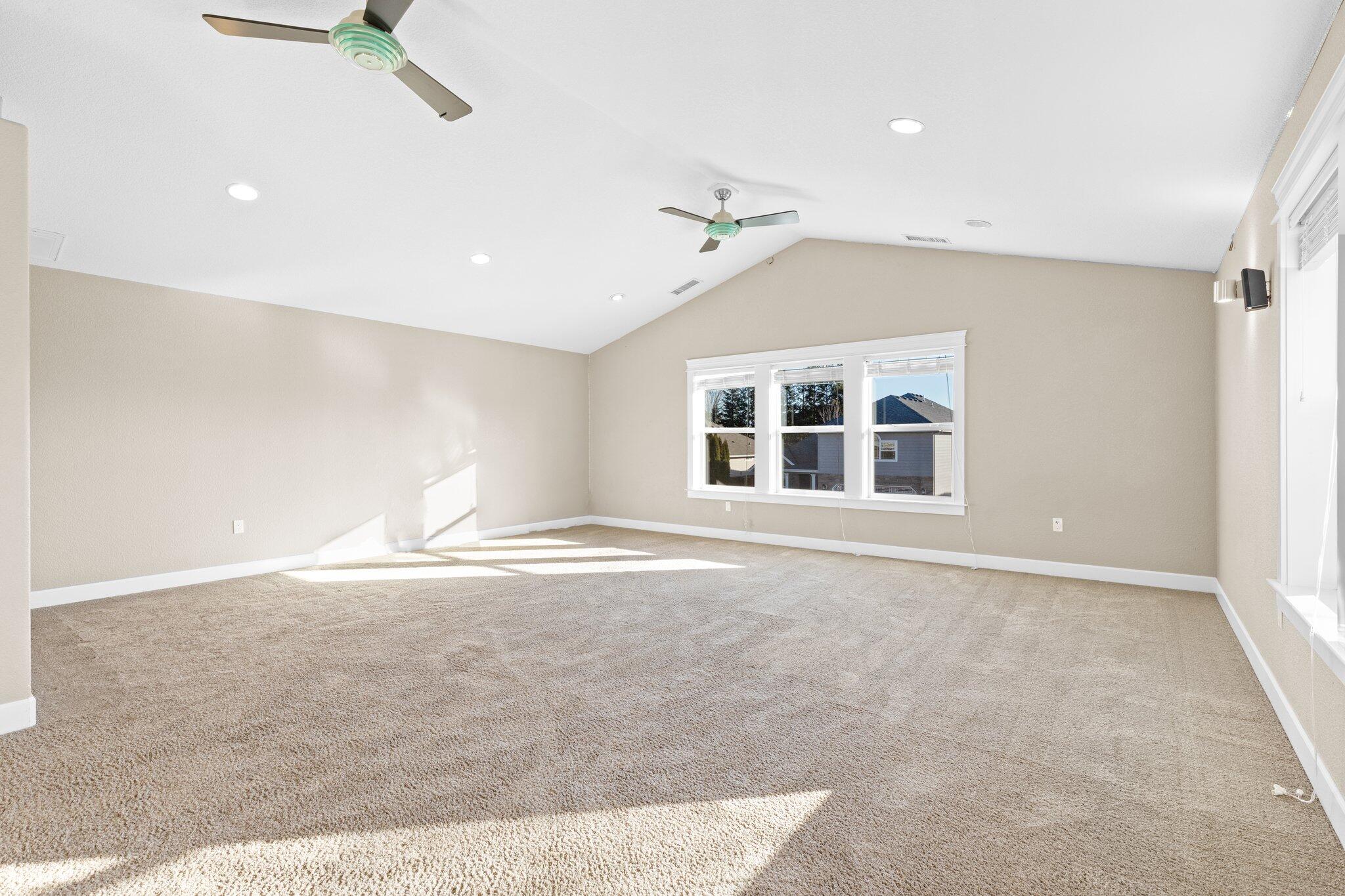 1985 Rabun Way Central Point, OR 97502 - Photo 51 of 57 Huge Rooms throughout