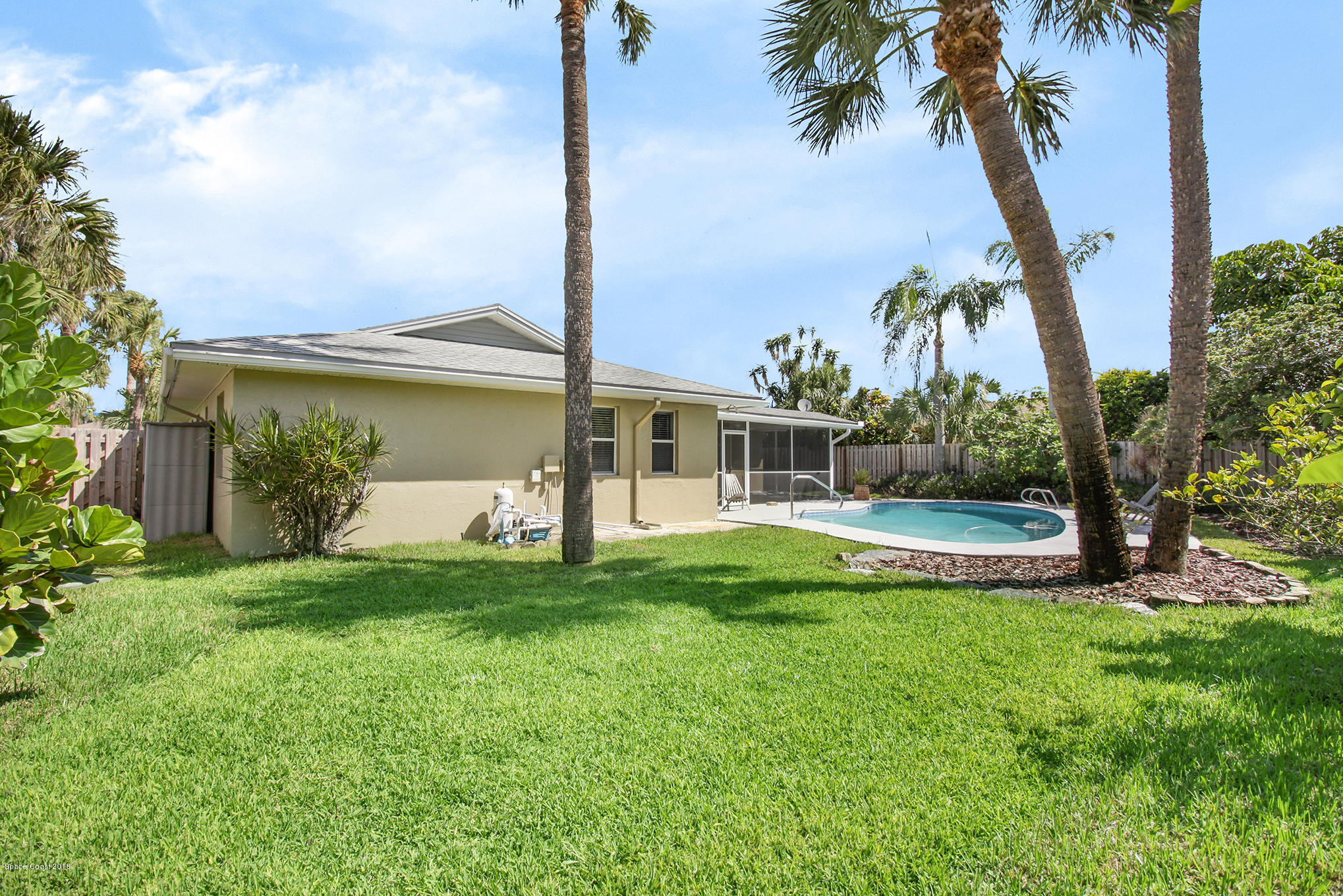 469 Winchester Road Satellite Beach, FL 32937 - Photo 36 of 40 Large back yard