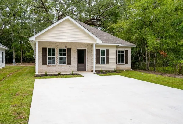 $1,800 | 4430 Canal Street, Slidell, LA 70461