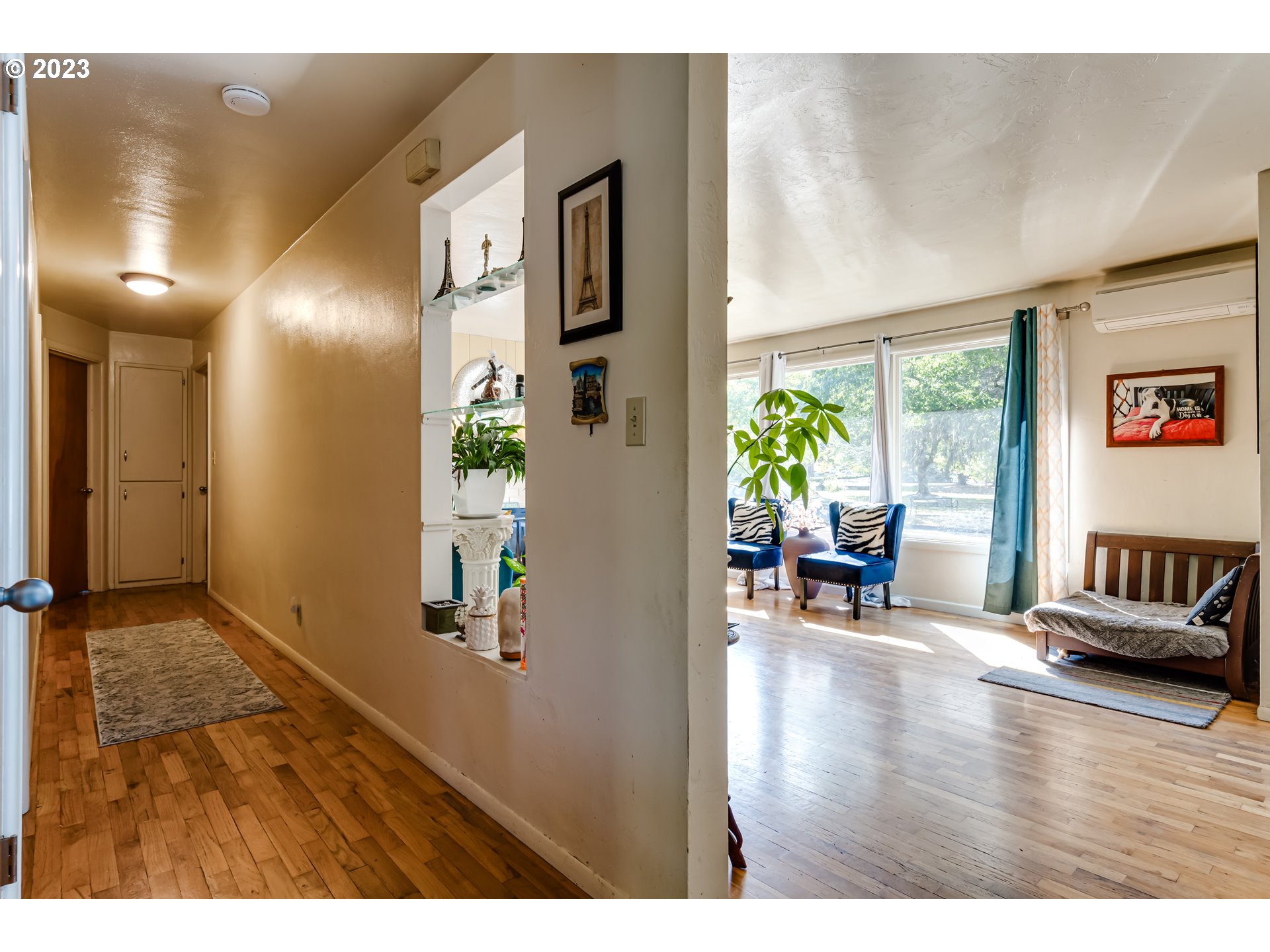 1400 I Street Springfield, OR 97477 - Photo 13 of 16 a view of an entryway with wooden floor