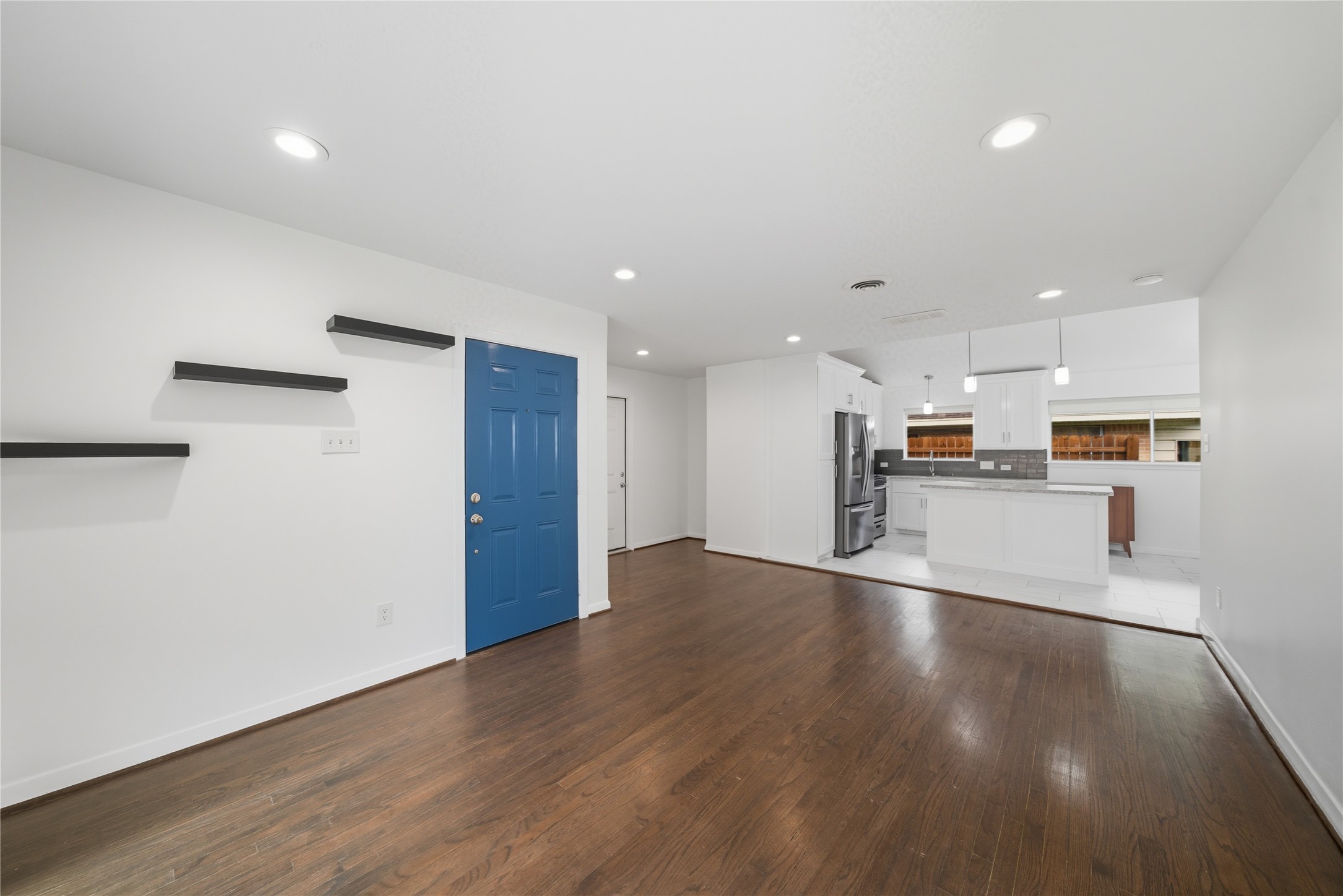 11223 Greenwillow Street Houston, TX 77035 - Photo 4 of 29 a view of kitchen with wooden floor