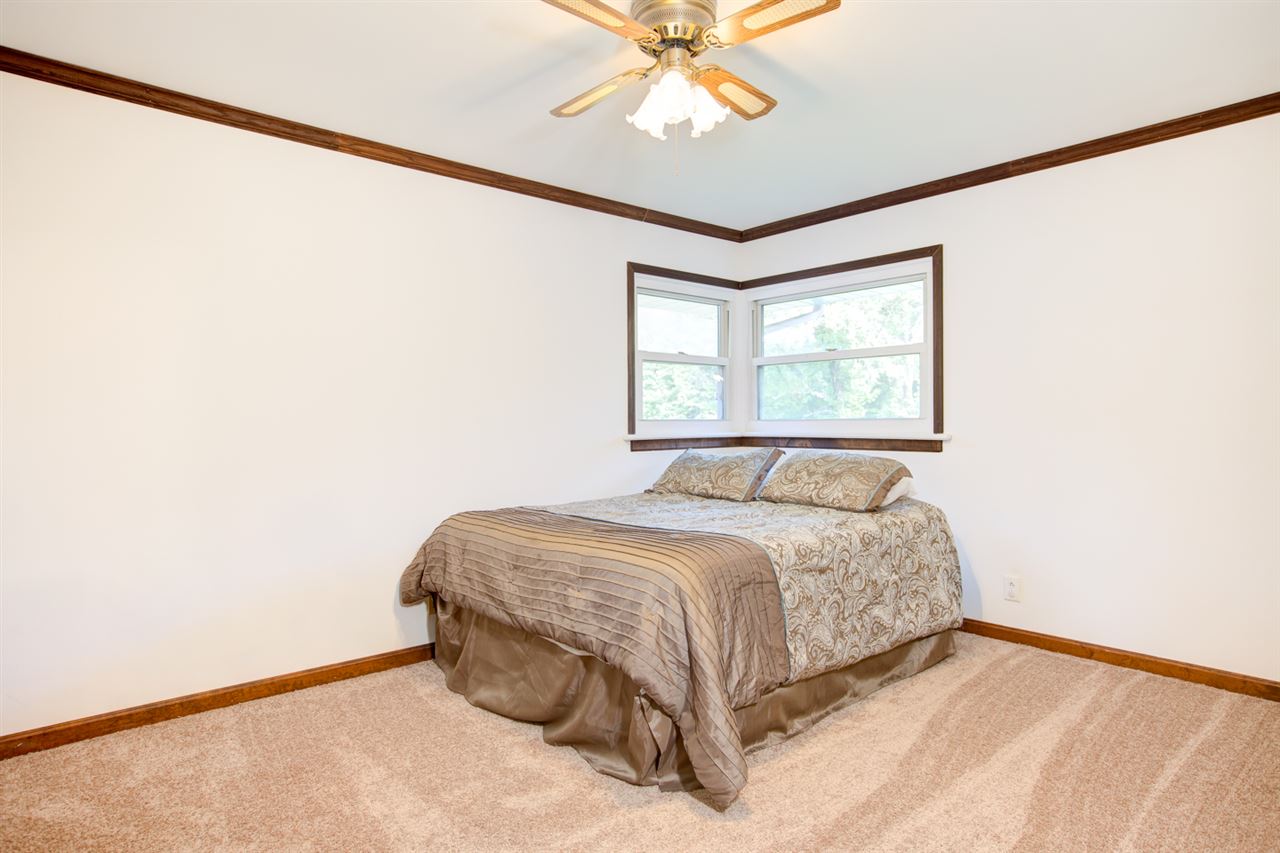 9609 Fischer Road Evansville, IN 47720 - Photo 13 of 36 Gallery Image 13
