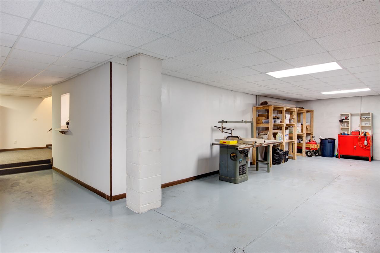 9609 Fischer Road Evansville, IN 47720 - Photo 25 of 36 Gallery Image 25
