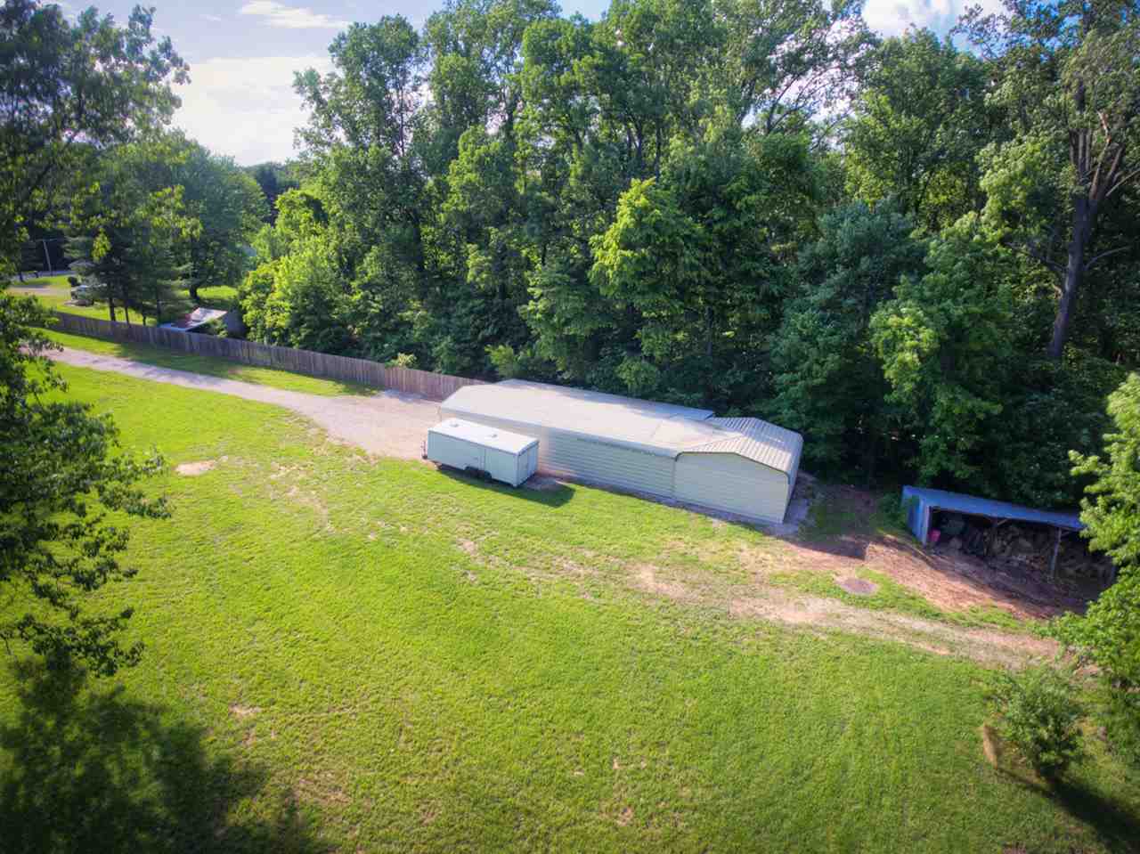 9609 Fischer Road Evansville, IN 47720 - Photo 32 of 36 Gallery Image 32