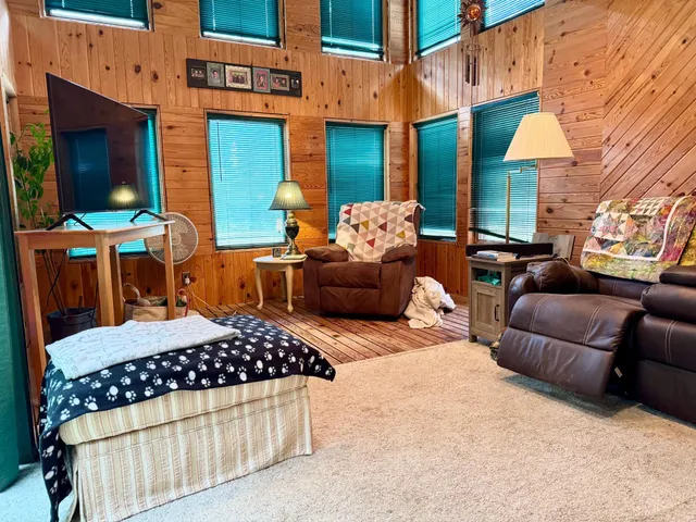 $225,000 | 1831 Highway 11, Baudette, MN 56623