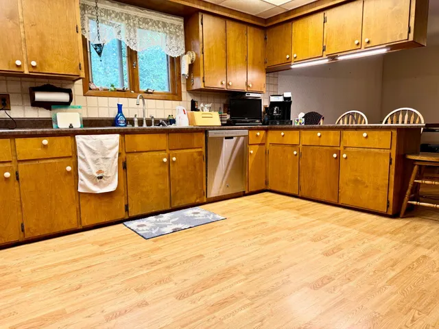 $225,000 | 1831 Highway 11, Baudette, MN 56623