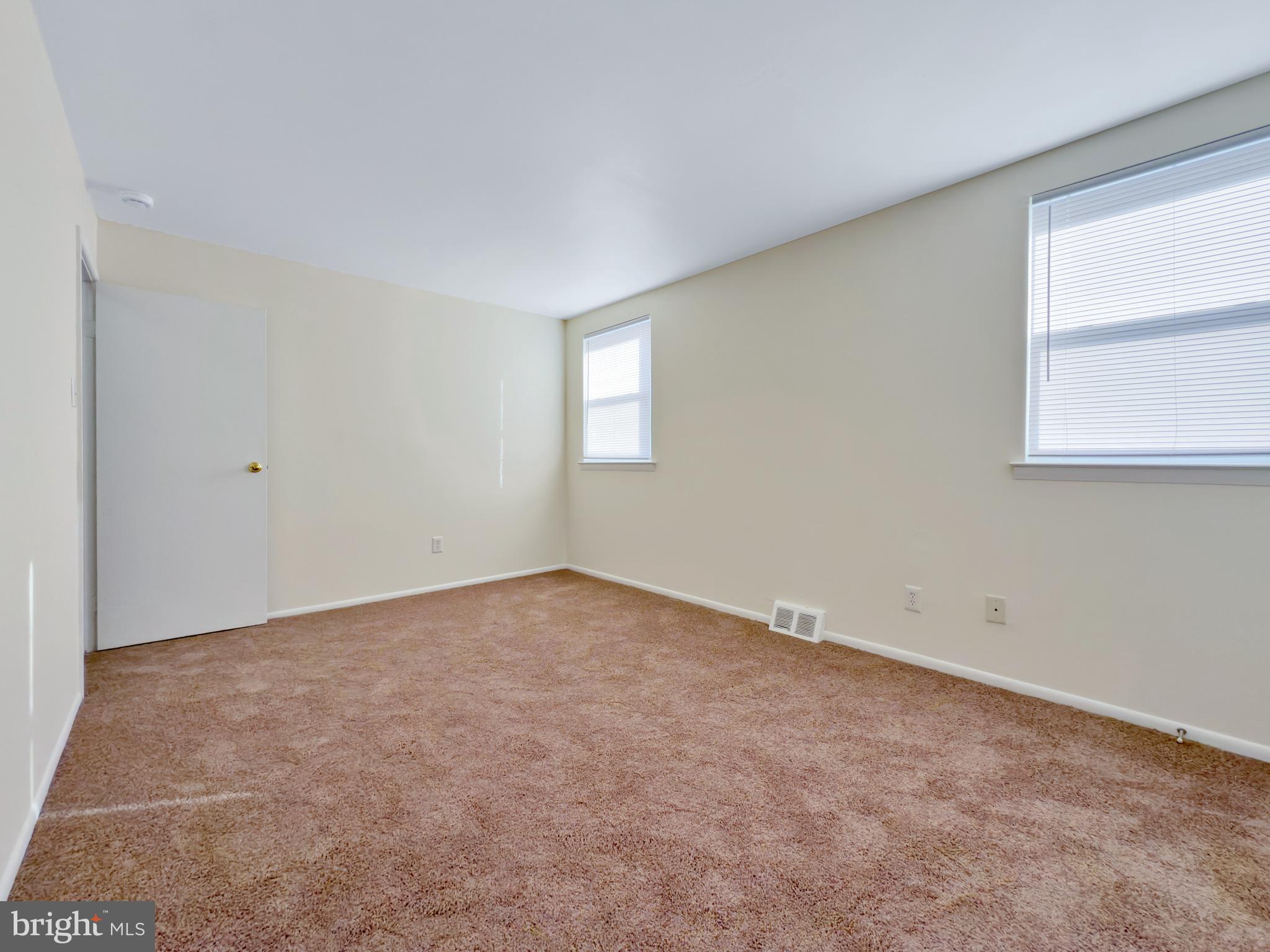 9754 East Roosevelt Boulevard, Unit 2 Philadelphia, PA 19115 - Photo 15 of 22 an empty room with a window