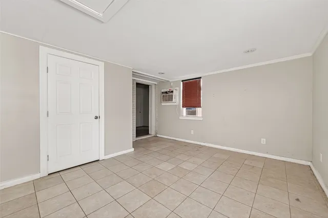 a view of an empty room with window