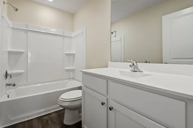 $2,120 | 15802 Berry Hl Drive, Conroe, TX 77303