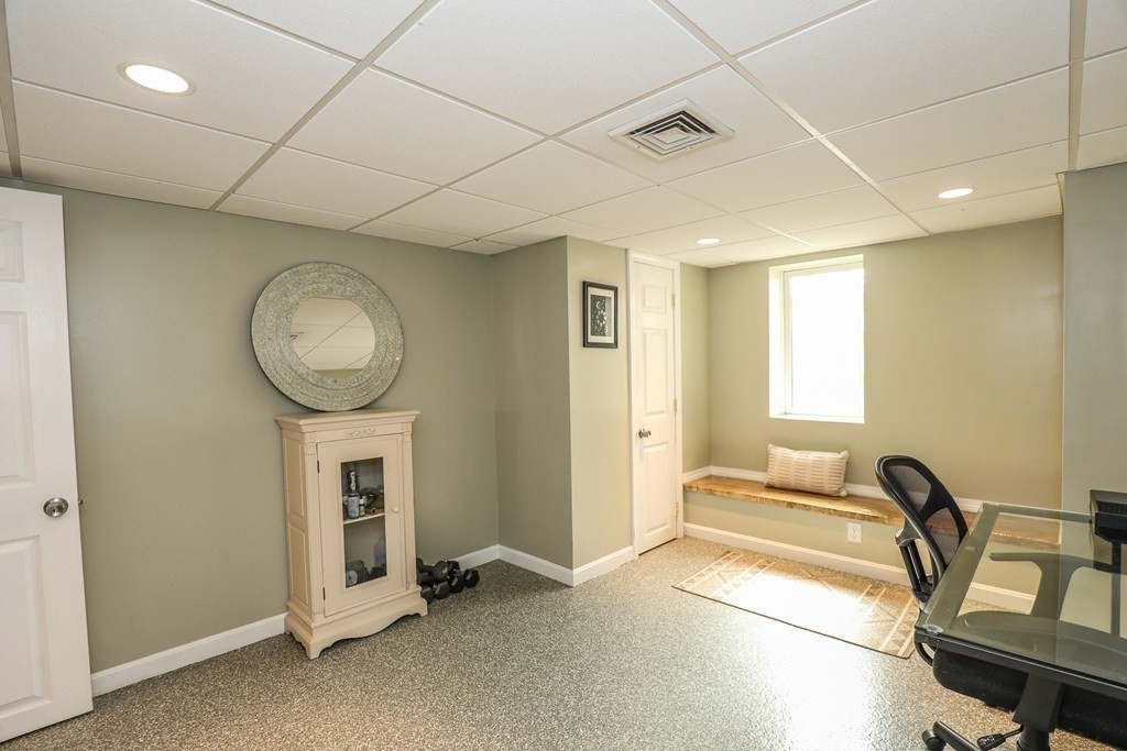 36 Hancock Road Wakefield, MA 01880 - Photo 27 of 42 Gallery Image 27
