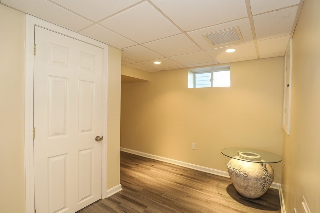 36 Hancock Road Wakefield, MA 01880 - Photo 29 of 42 Gallery Image 29