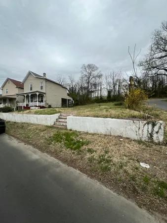 $20,500 | 601 Moorman Avenue Northwest, Roanoke, VA 24016