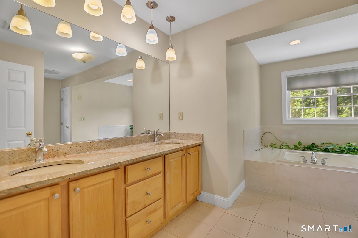 95 Higgins Road Cheshire, CT 06410 - Photo 19 of 40