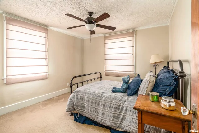 $210,000 | 311 West Poplar Street, Harrisburg, IL 62946