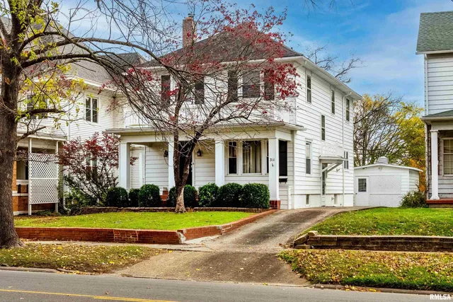 $210,000 | 311 West Poplar Street, Harrisburg, IL 62946