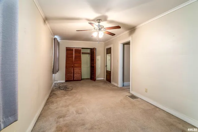 $210,000 | 311 West Poplar Street, Harrisburg, IL 62946