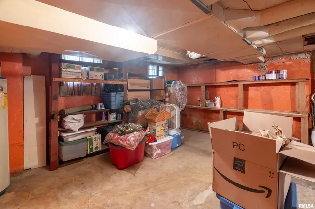 $210,000 | 311 West Poplar Street, Harrisburg, IL 62946