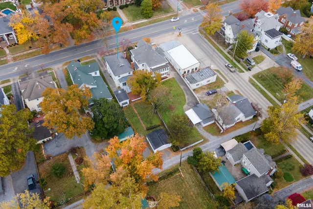 $210,000 | 311 West Poplar Street, Harrisburg, IL 62946