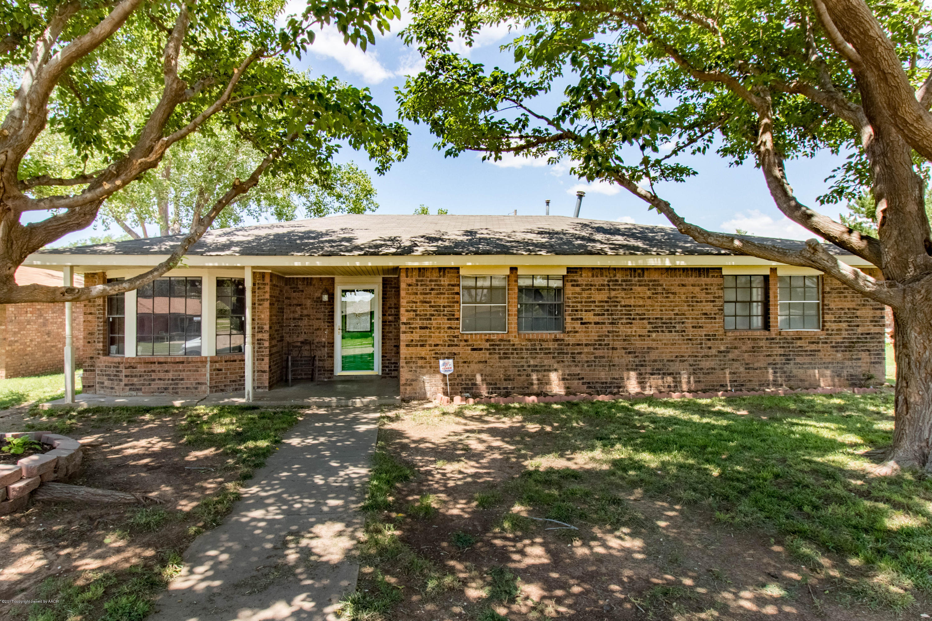 5102 Live Oak Drive Amarillo, TX 79110 - Photo 2 of 31 001