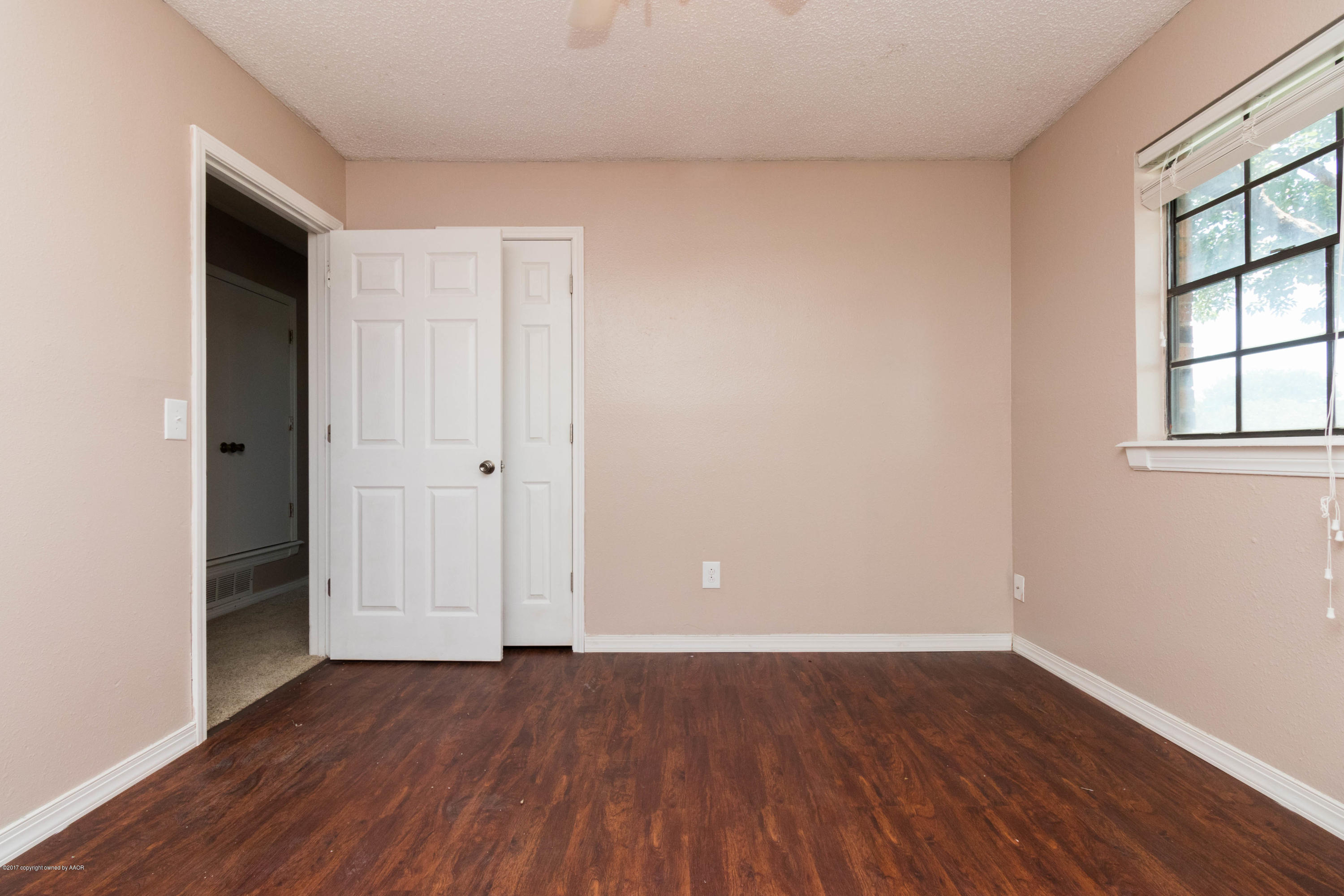 5102 Live Oak Drive Amarillo, TX 79110 - Photo 18 of 31 017