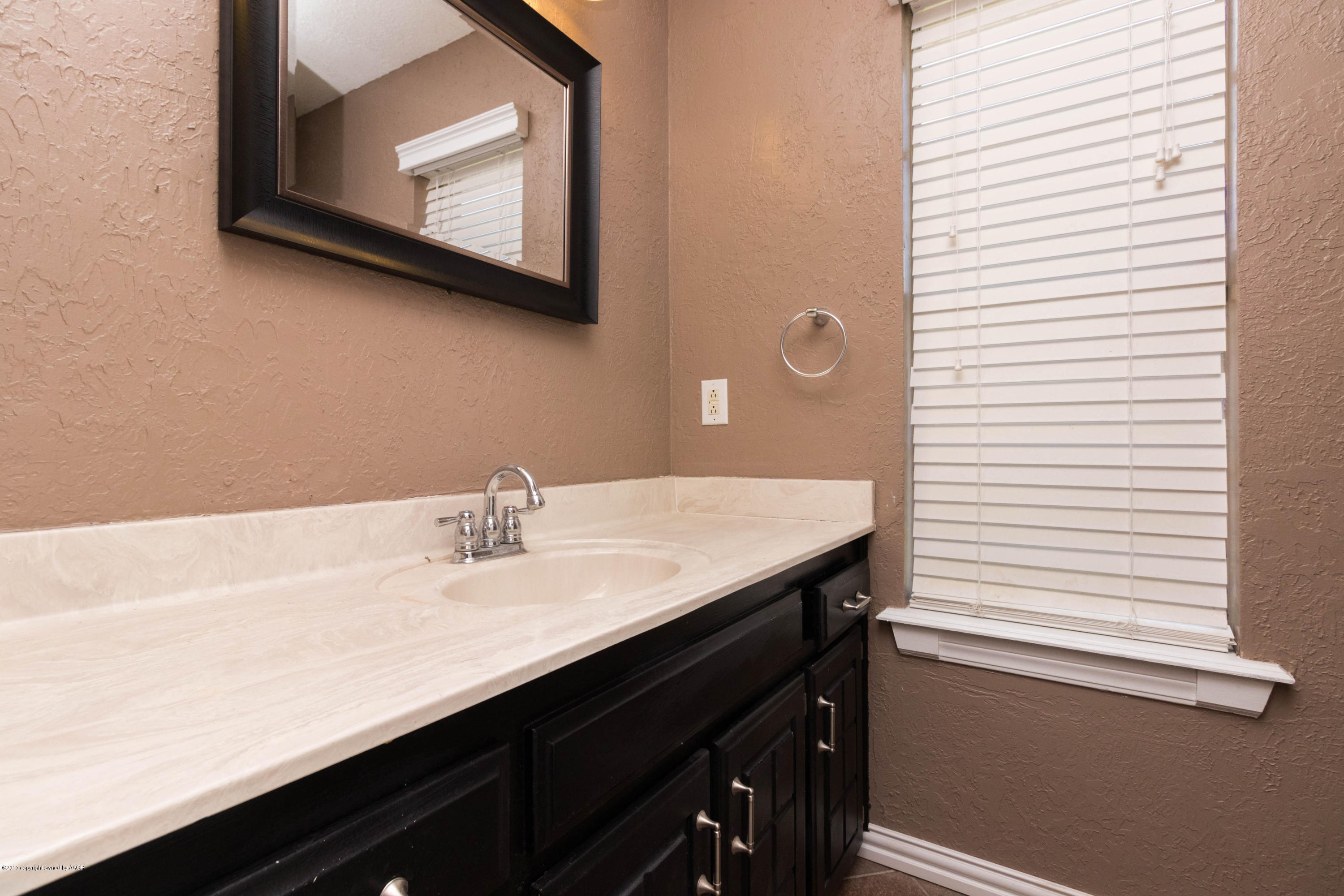 5102 Live Oak Drive Amarillo, TX 79110 - Photo 22 of 31 021