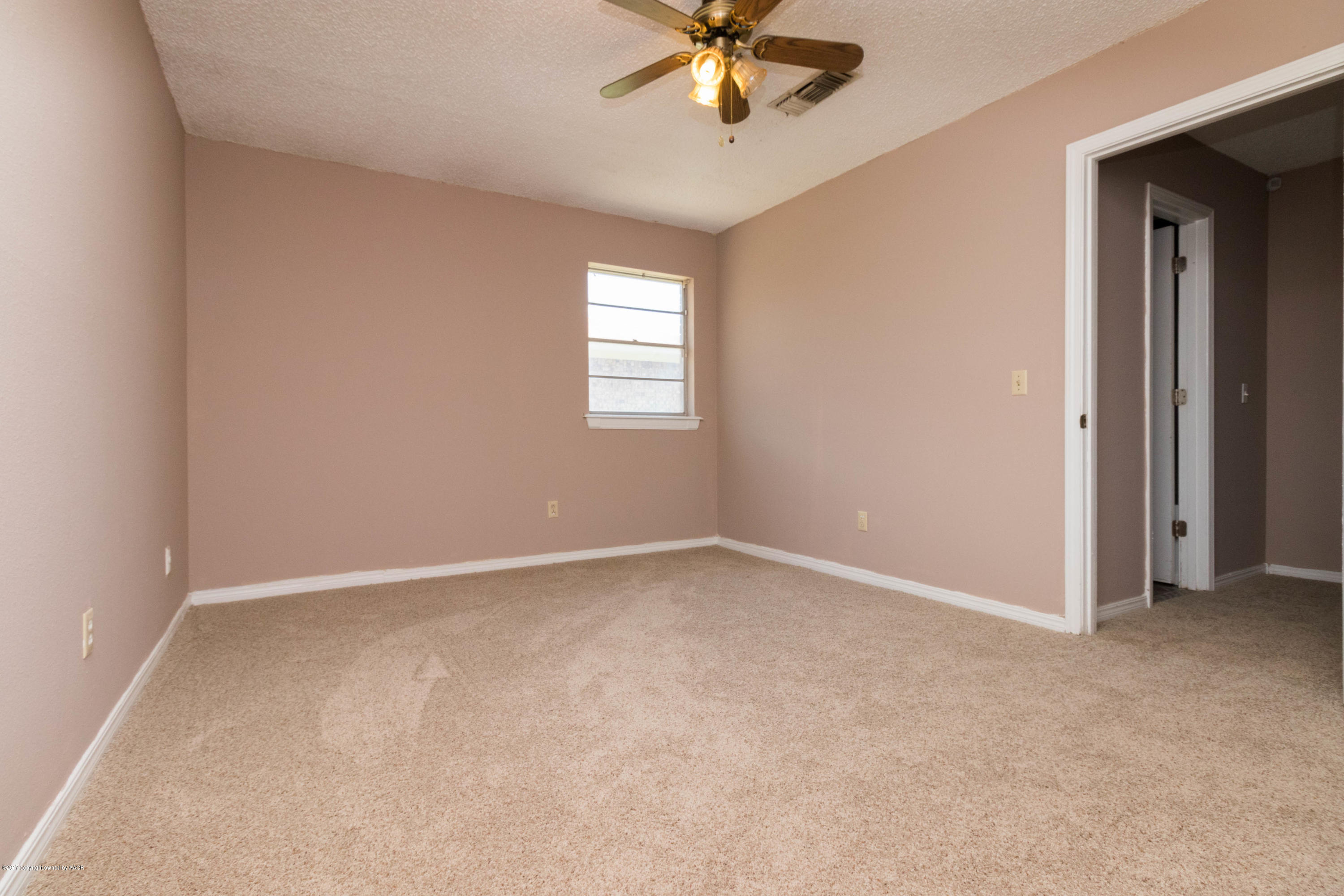 5102 Live Oak Drive Amarillo, TX 79110 - Photo 25 of 31 024
