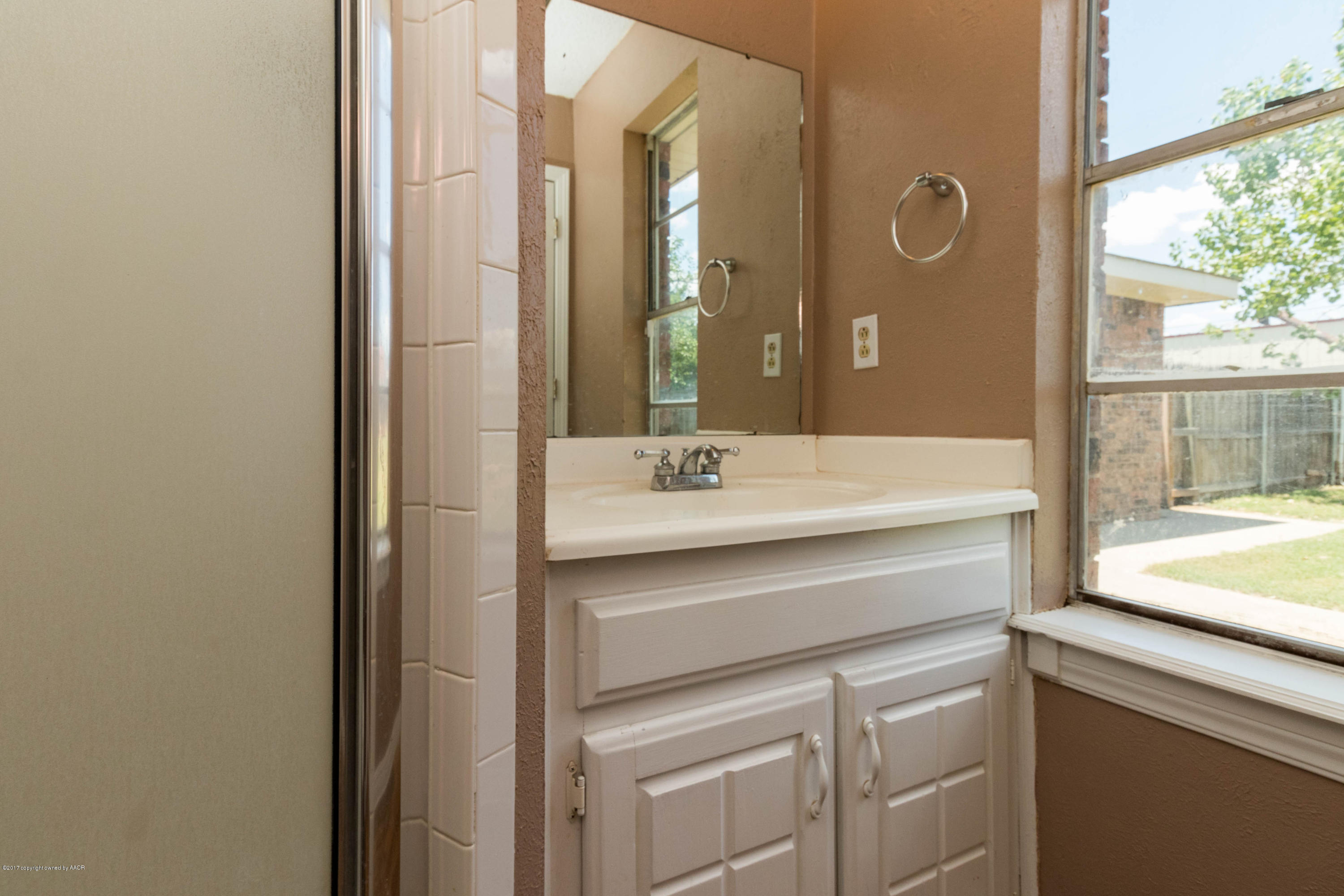 5102 Live Oak Drive Amarillo, TX 79110 - Photo 26 of 31 025