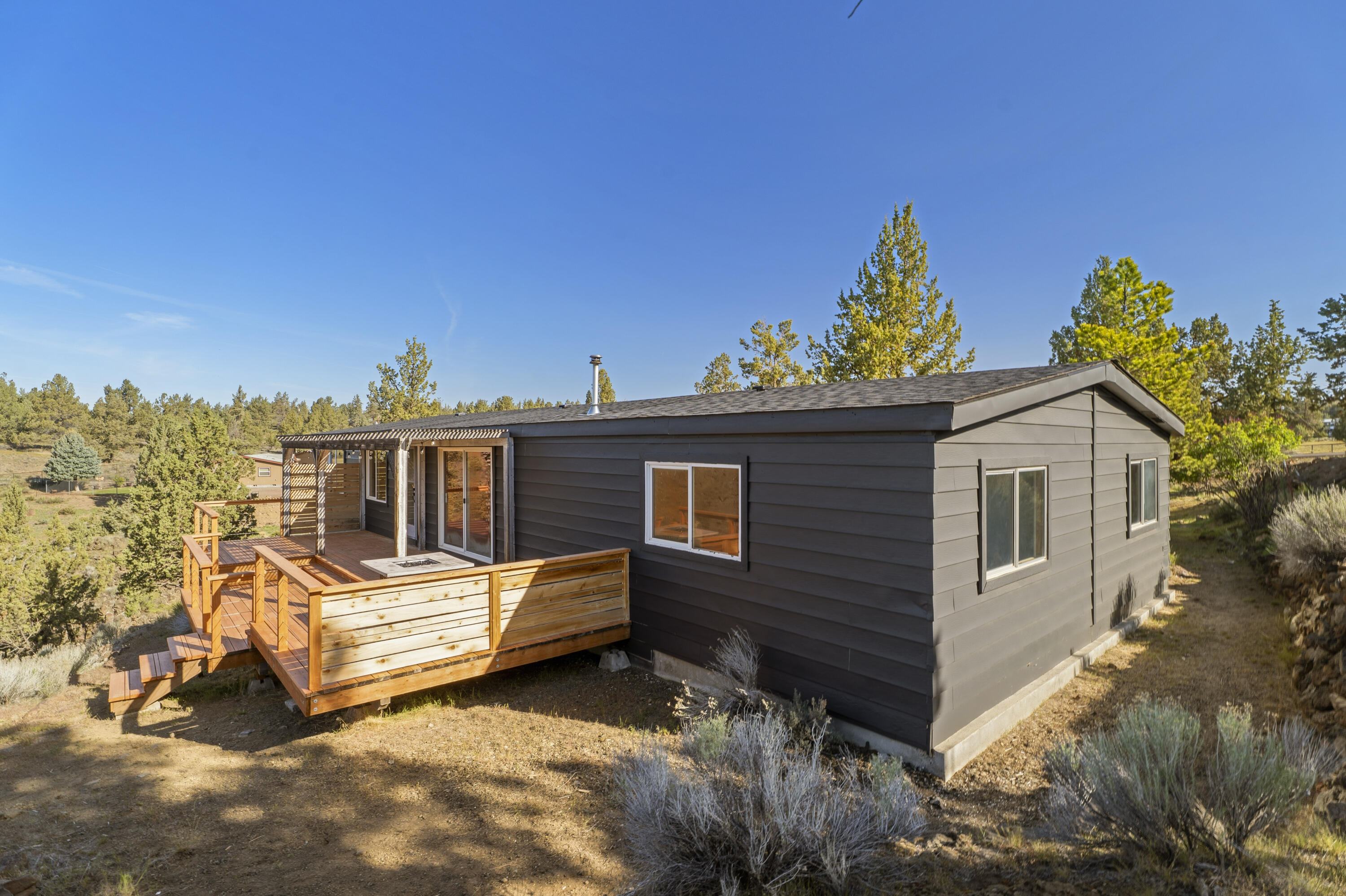 9318 Southwest Panorama Road Terrebonne, OR 97760 - Photo 34 of 44 08-Exterior