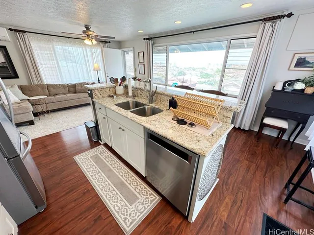 $3,500 | 1445 Mokuna Place, Honolulu, HI 96816