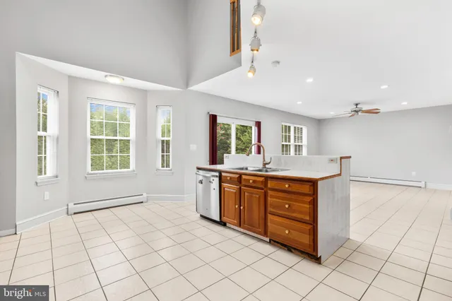 $4,600 | 421 Lafayette Street, Newtown, PA 18940