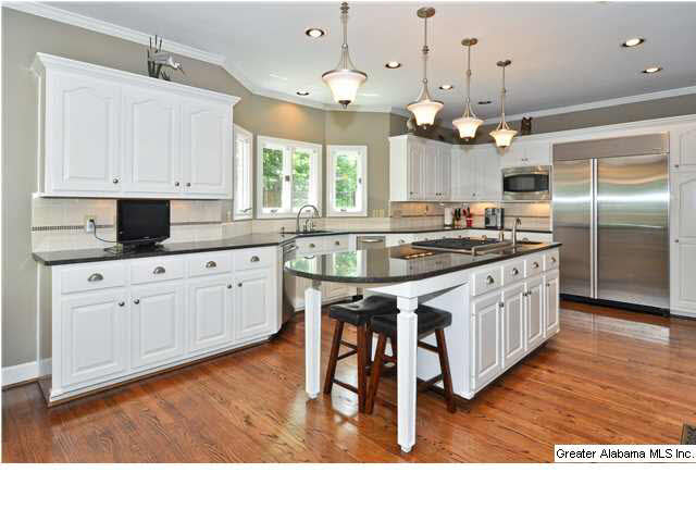 3856 Timberline Way Birmingham, AL 35243 - Photo 10 of 32