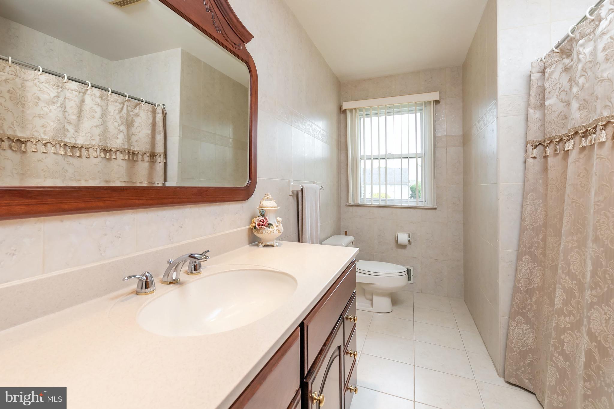 984 Karls Road Vineland, NJ 08361 - Photo 12 of 16 Full Bath