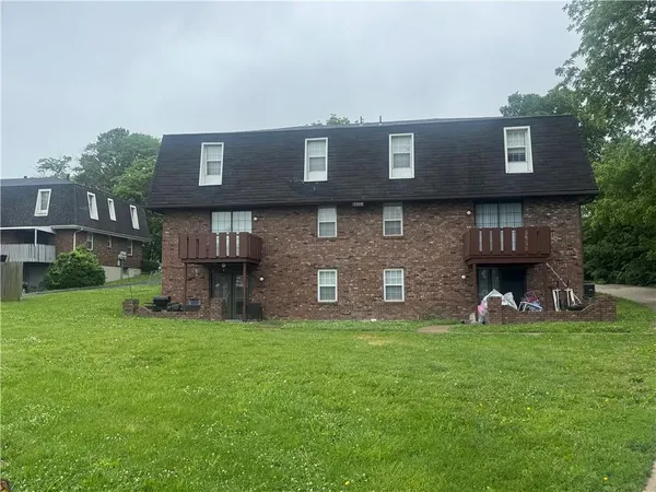 $600,000 | 7008-7010 North Church Road, Liberty, MO 64068
