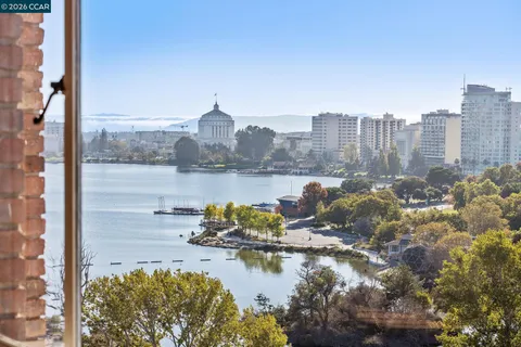 $1,298,000 | 492 Staten Avenue, Unit 1101, Oakland, CA 94610