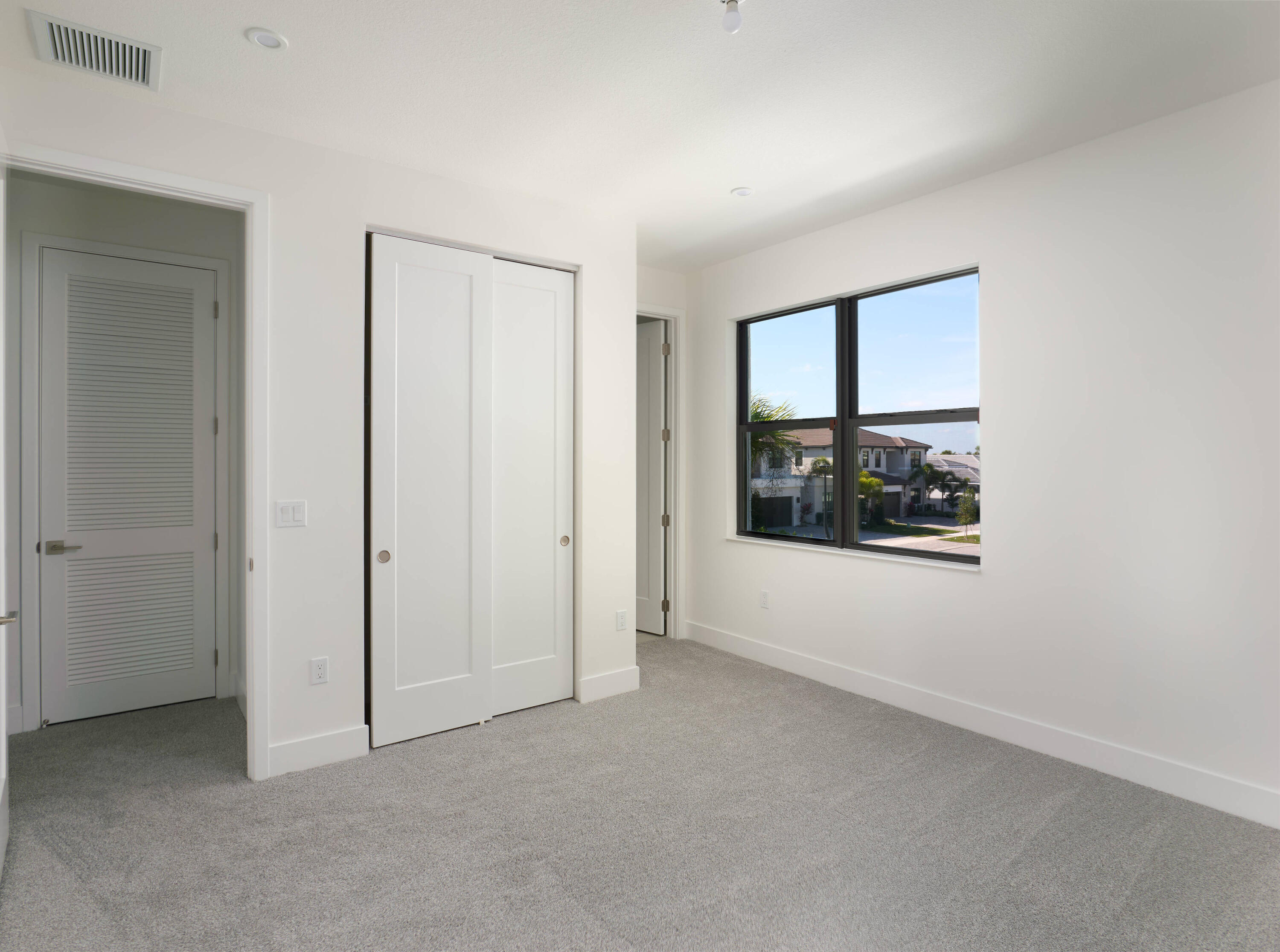 12553 Solana Bay Circle Palm Beach Gardens, FL 33412 - Photo 17 of 30 P1080036