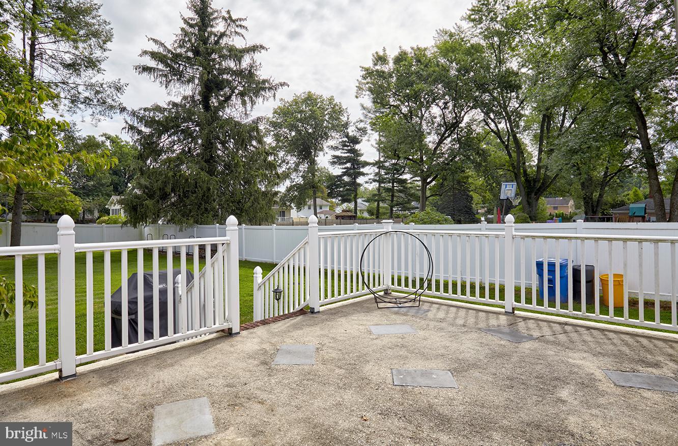 21 Georgetown Road Bordentown, NJ 08505 - Photo 16 of 38 Deck off the Family Room
