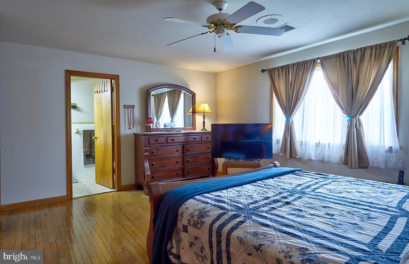 21 Georgetown Road Bordentown, NJ 08505 - Photo 22 of 38 Master Bedroom Hardwood Floors