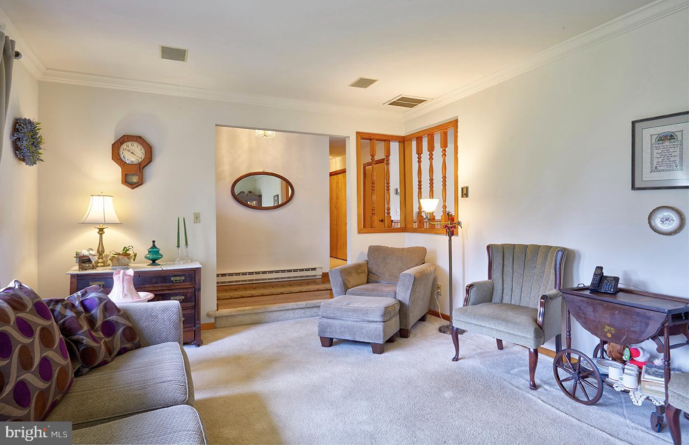 21 Georgetown Road Bordentown, NJ 08505 - Photo 7 of 38 Formal Living Room