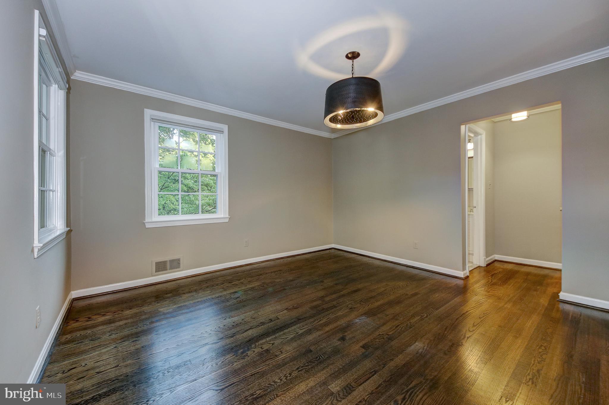 4509 Tournay Road Bethesda, MD 20816 - Photo 8 of 24