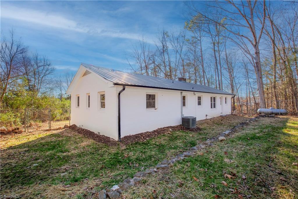 1499 Greene Oak Road Asheboro, NC 27205 - Photo 23 of 26