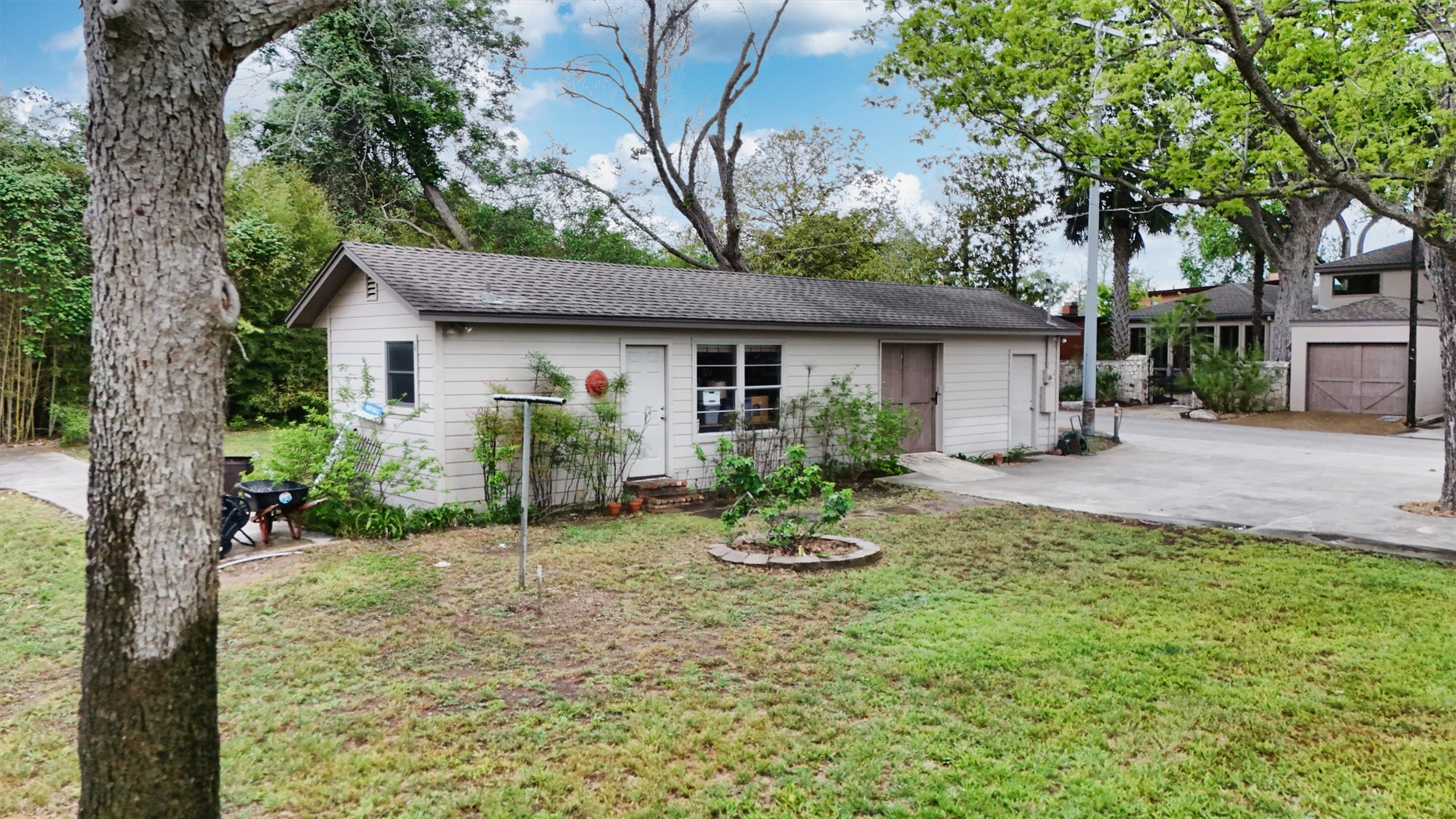 1807 Terminal Loop Road McQueeney, TX 78123 - Photo 31 of 32 Additional .5 acre with studio and workshop.