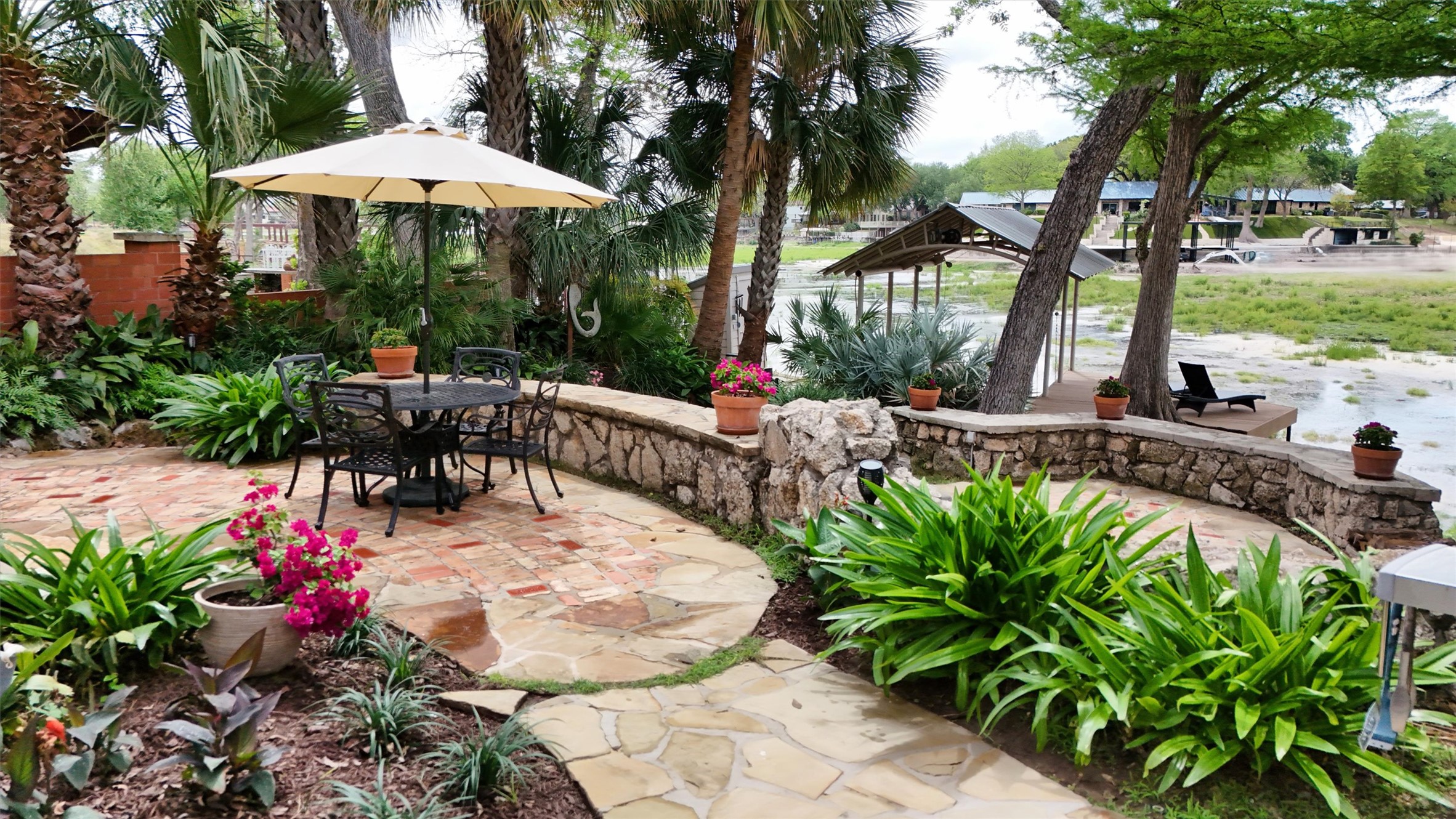1807 Terminal Loop Road McQueeney, TX 78123 - Photo 7 of 32 View of patio / terrace