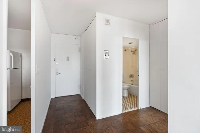 $2,295 | 200 Locust Street, Unit 27FN, Philadelphia, PA 19106